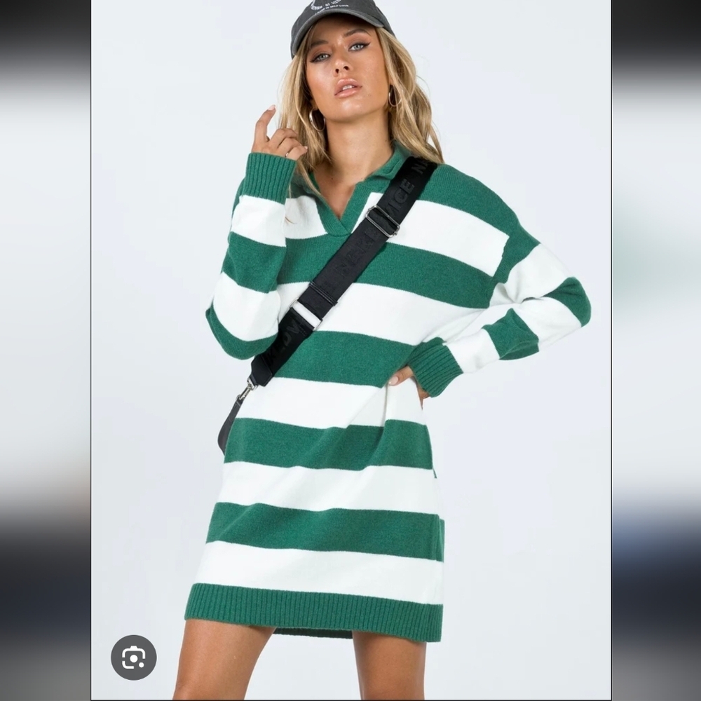 PRINCESS POLLY Green and White Striped Sweater...SIZE:XS/S
